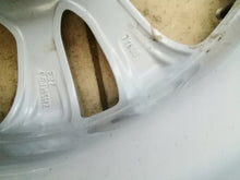 Load image into Gallery viewer, 1x Alufelge 15 Zoll 4.5" 4x100 35ET PW457-0H007 Toyota Yaris Rim Wheel FEL9991650692lu
