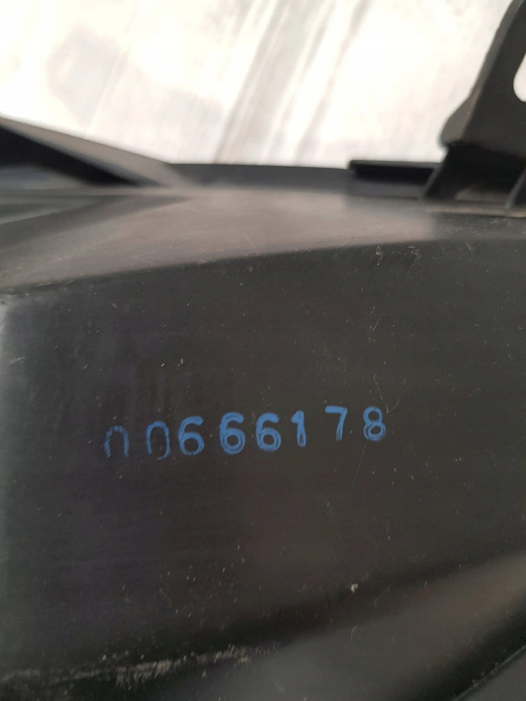 Frontscheinwerfer Ford Fiesta ARO21159 Links Scheinwerfer Headlight SCH9076042028hj