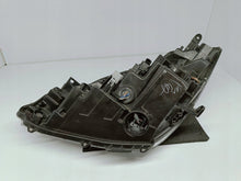 Laden Sie das Bild in den Galerie-Viewer, Frontscheinwerfer Toyota Yaris Rechts Scheinwerfer Headlight SCH9927163302om
