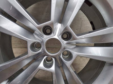 Laden Sie das Bild in den Galerie-Viewer, 1x Alufelge 18 Zoll 5x112 57A601025E Skoda Karoq Rim Wheel FEL6590739645sq