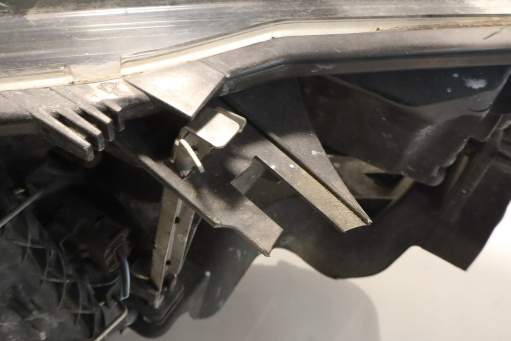 Frontscheinwerfer Renault Megane III 260602446R Rechts Scheinwerfer Headlight SCH4616896522sk