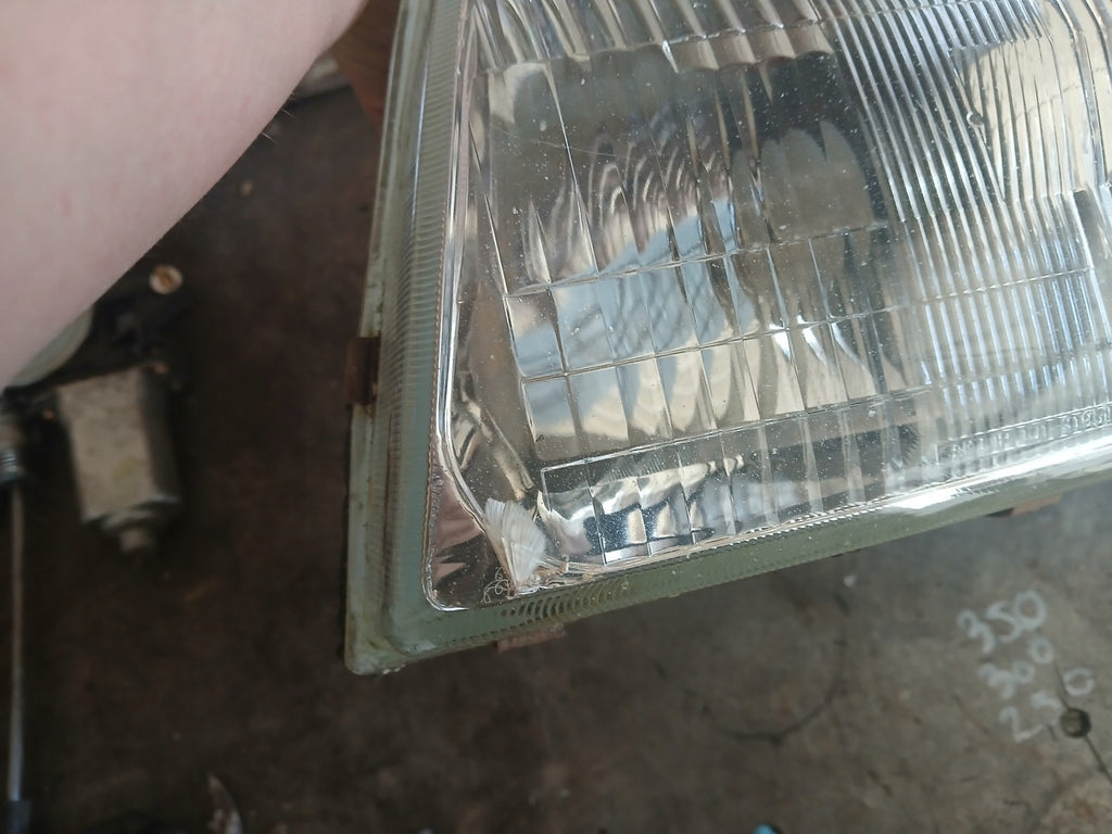 Frontscheinwerfer Hyundai Galloper Links Scheinwerfer Headlight SCH5103439798do