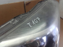 Laden Sie das Bild in den Galerie-Viewer, Frontscheinwerfer Toyota Yaris Links Scheinwerfer Headlight SCH4179920486nb