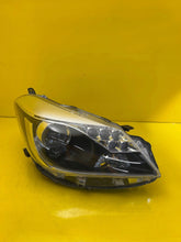 Load image into Gallery viewer, Frontscheinwerfer Toyota Yaris LED Ein Stück (Rechts oder Links) Headlight SCH2009033660ld