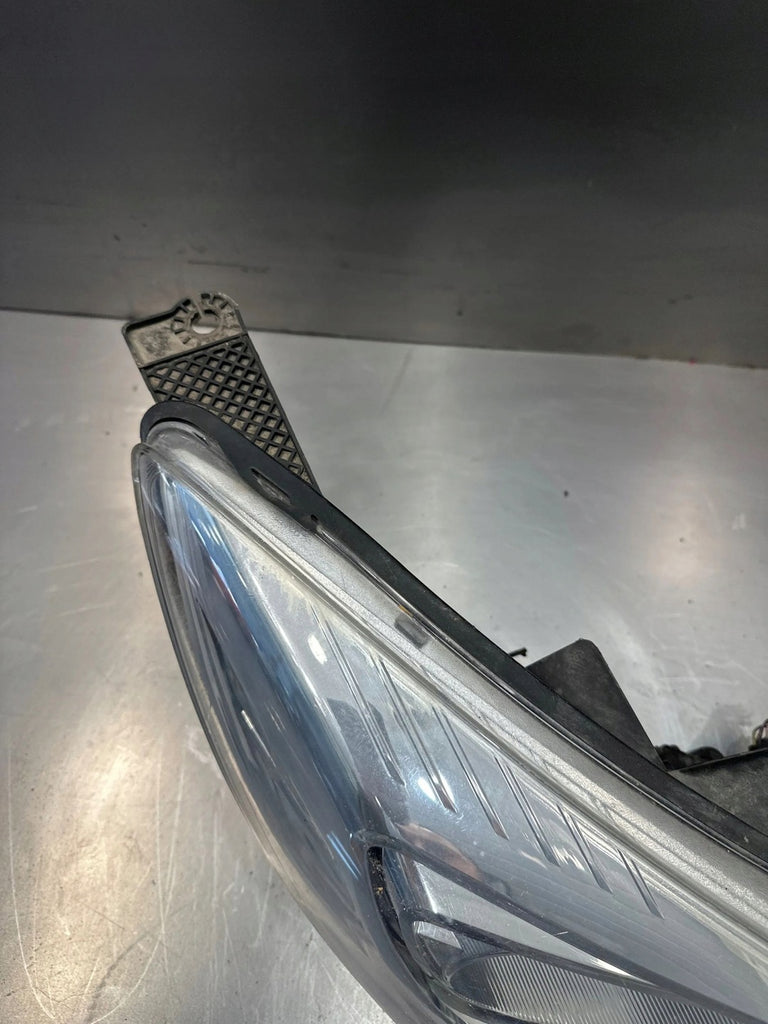 Frontscheinwerfer Ford Focus BM5113W029AH 16J77R14819 Rechts Headlight SCH8920661223wz