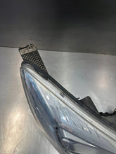 Laden Sie das Bild in den Galerie-Viewer, Frontscheinwerfer Ford Focus BM5113W029AH 16J77R14819 Rechts Headlight SCH8920661223wz