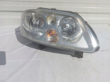 Laden Sie das Bild in den Galerie-Viewer, Frontscheinwerfer VW Touran 1T0941006M Rechts Scheinwerfer Headlight