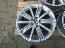 Laden Sie das Bild in den Galerie-Viewer, 4x Alufelge 18 Zoll 7.0&quot; 5x112 43ET Glanz Silber 5N0601025 VW Tiguan Rim Wheel