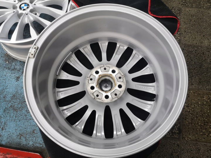 4x Alufelge 18 Zoll 8.0" 5x112 30ET Glanz Silber 6863418 BMW G30 Rim Wheel FEL1831486978wc