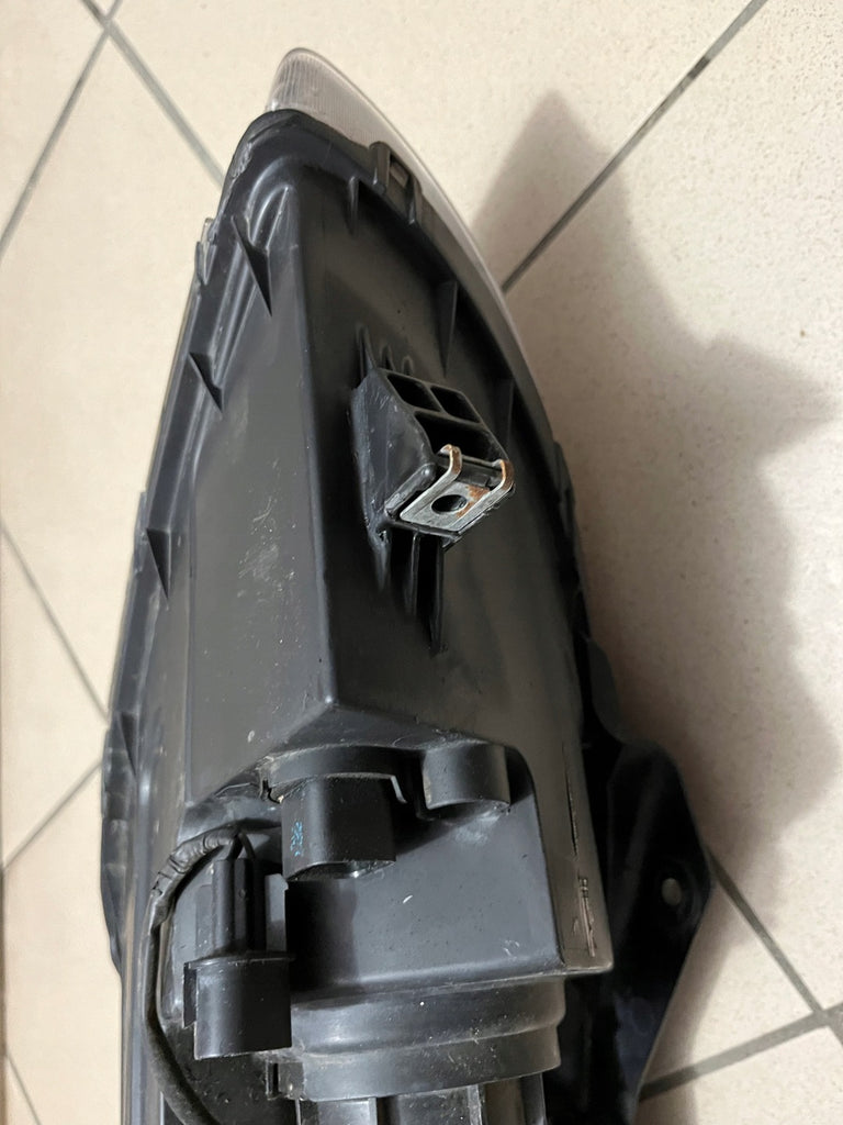 Frontscheinwerfer Hyundai I30 Octavia I 92102-2R Rechts Scheinwerfer Headlight