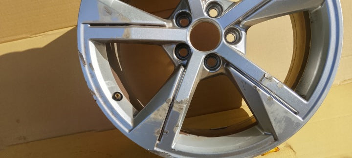 1x Alufelge 17 Zoll 7.5" 5x100 46ET 82A601025G Audi A1 Rim Wheel FEL4208881612rj