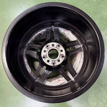Load image into Gallery viewer, 1x Alufelge 18 Zoll 8.0" 5x112 43ET Glanz Schwarz A2134016300 Mercedes-Benz Amg FEL7923298204ov