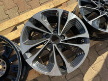 Load image into Gallery viewer, 1x Alufelge 17 Zoll 403001015R Renault Zoe Rim Wheel FEL1072446932dv