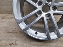 Laden Sie das Bild in den Galerie-Viewer, 1x Alufelge 17 Zoll 7.5" 5x112 49ET Glanz Silber 5G0601025AP VW Golf Vii FEL4824025208iq