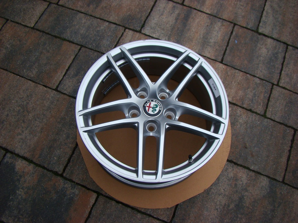 1x Alufelge 16 Zoll 7.0" 5x110 31ET 156107467 Alfa Romeo Giulietta Giulia FEL9016166856yg