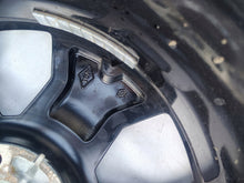 Load image into Gallery viewer, 1x Alufelge 17 Zoll 6.5" 5x114.3 50ET 403005180R Dacia Duster Rim Wheel FEL6816348913ro