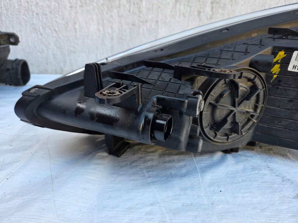 Frontscheinwerfer Hyundai I30 92102-A6060 Rechts Scheinwerfer Headlight SCH4817863532ir
