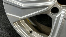 Laden Sie das Bild in den Galerie-Viewer, 1x Alufelge 17 Zoll 5x112 KBA54559 Audi Rim Wheel FEL1699745298vj