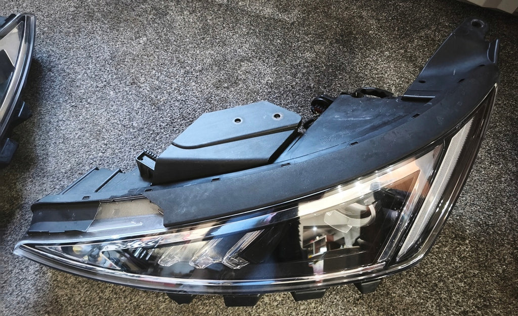 Frontscheinwerfer Hyundai Elantra 92101F26000 Links Scheinwerfer Headlight SCH8317220279qm