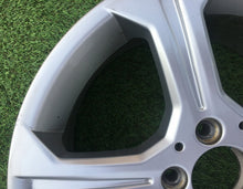 Load image into Gallery viewer, 1x Alufelge 17 Zoll 8.0" 5x112 57ET Glanz Silber A2044010104 Mercedes-Benz W204 FEL9577974306xn