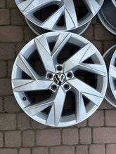 Load image into Gallery viewer, 4x Alufelge 18 Zoll 7.0" 5x114.3 43ET Glanz 5NA601025AD VW Passat Tiguan Arteon FEL8738983055ku