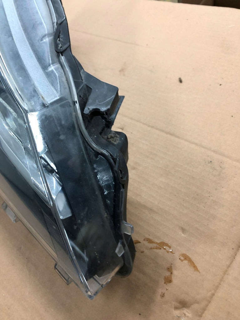 Frontscheinwerfer Toyota Yaris Rechts Scheinwerfer Headlight SCH1272653440kp