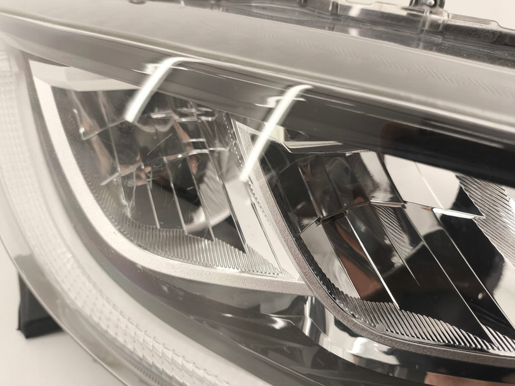Frontscheinwerfer Toyota Yaris Rechts Scheinwerfer Headlight SCH8979086138zk