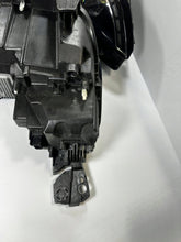 Laden Sie das Bild in den Galerie-Viewer, Frontscheinwerfer Peugeot 5008 II 9837759780 Full LED Ein Satz Headlight SCH4494349093hp