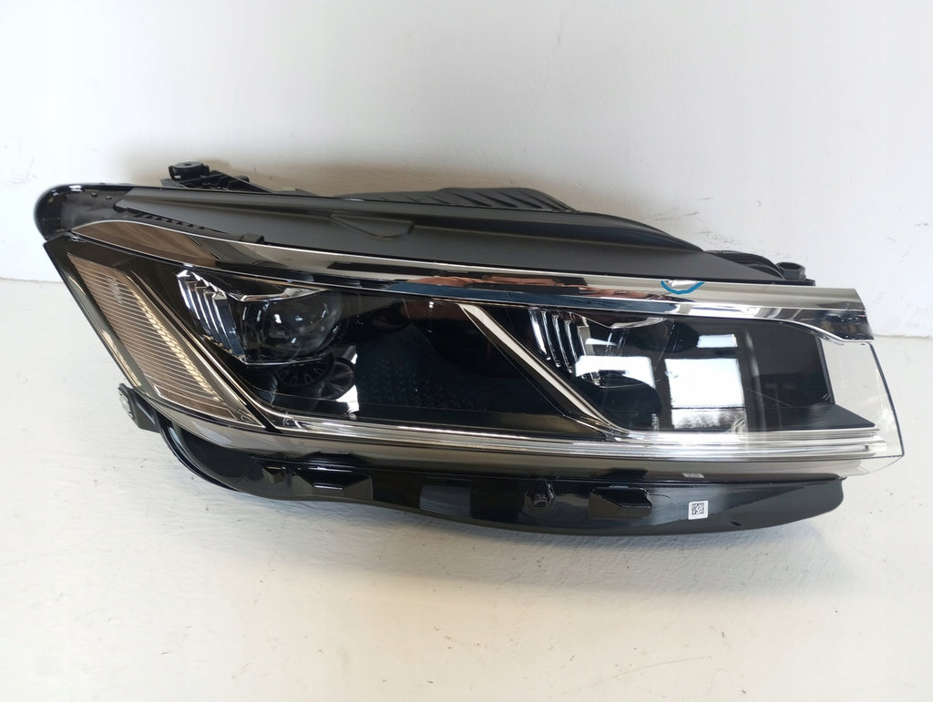 Frontscheinwerfer VW Touareg 761941036B Rechts Scheinwerfer Headlight SCH1012001106es