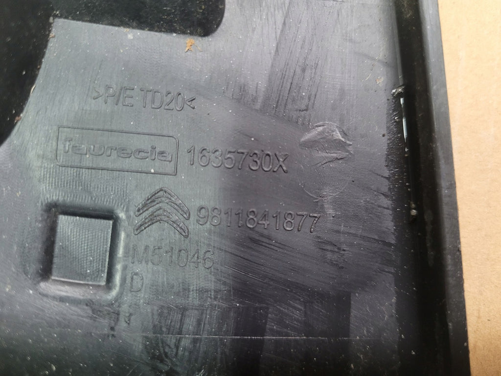 Frontscheinwerfer Citroën Jumpy 9811841877 Rechts Scheinwerfer Headlight