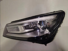 Laden Sie das Bild in den Galerie-Viewer, Frontscheinwerfer Audi Q5 80A941005 LED Links Scheinwerfer Headlight
