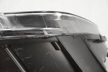 Laden Sie das Bild in den Galerie-Viewer, Frontscheinwerfer Dacia Duster 260606709R 1305237235 Links Headlight SCH7791871947jr