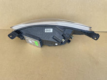 Laden Sie das Bild in den Galerie-Viewer, Frontscheinwerfer Ford Focus JX7B-13E014-AE Full LED Rechts Headlight