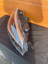 Laden Sie das Bild in den Galerie-Viewer, Frontscheinwerfer Seat I Ibiza V 6F1941008L Rechts Scheinwerfer Headlight SCH6309535277bt
