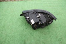 Laden Sie das Bild in den Galerie-Viewer, Frontscheinwerfer VW 7L1941036D Rechts Scheinwerfer Headlight SCH5312393260vi