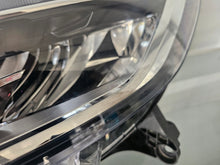 Laden Sie das Bild in den Galerie-Viewer, Frontscheinwerfer Renault Captur I 260606152R Full LED Links Headlight