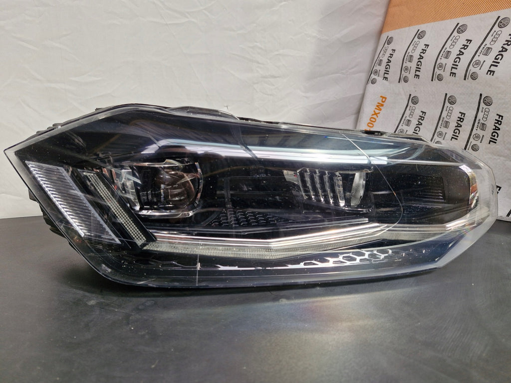 Frontscheinwerfer VW Polo 2G1941036F Rechts Scheinwerfer Headlight SCH2386515752zk