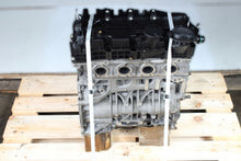 Laden Sie das Bild in den Galerie-Viewer, Motor BMW E91 E93 E90 E92 N47D20A 2.0 143PS Diesel Engine Unkomplett