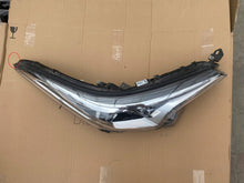 Load image into Gallery viewer, Frontscheinwerfer Toyota Chr C-Hr 81110-F4031-00KOD 85122000 LED Rechts SCH5398682851av