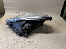 Laden Sie das Bild in den Galerie-Viewer, Frontscheinwerfer Mercedes-Benz Slk A1718203261 Rechts Scheinwerfer Headlight SCH4235079812tv