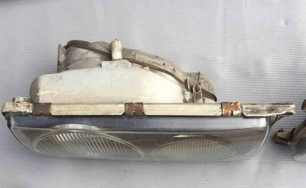 Frontscheinwerfer Mercedes-Benz W123 11768300 Vorderseite Scheinwerfer Headlight