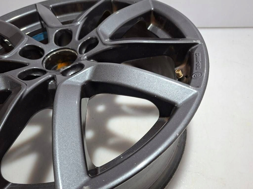 1x Alufelge 17 Zoll 124R-000527 VW Passat B8 Arteon Golf Rim Wheel FEL6072919603dq