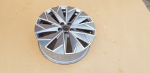 Laden Sie das Bild in den Galerie-Viewer, 1x Alufelge 17 Zoll 6.5&quot; 5x100 40ET 658601025A Skoda Rim Wheel