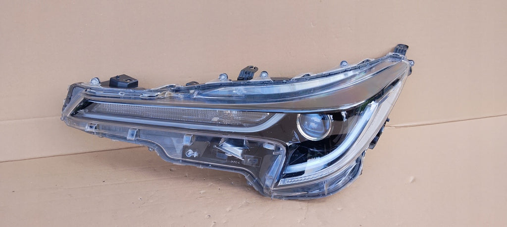 Frontscheinwerfer Toyota Corolla 81150-02S70 L463838 LED Rechts oder Links