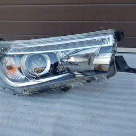 Frontscheinwerfer Toyota Hilux VIII 81110-0K732 LED Rechts Headlight SCH1481421611fl