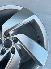 Load image into Gallery viewer, 1x Alufelge 17 Zoll 7.5" 5x112 5H0601025E VW Golf VIII I Rim Wheel FEL1805273523ti