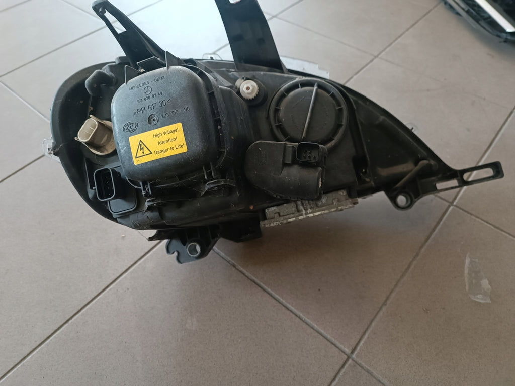 Frontscheinwerfer Mercedes-Benz W163 1638200749 Ein Stück (Rechts oder Links)