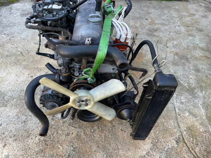 Motor Mercedes-Benz W110 W114 2.3 Benzin Engine Unkomplett MOT9734345355yv