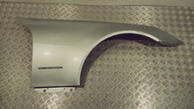 Laden Sie das Bild in den Galerie-Viewer, Kotflügel Mercedes-Benz Slk A1718810214 Vorne Rechts Silber