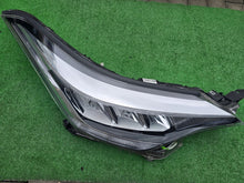 Laden Sie das Bild in den Galerie-Viewer, Frontscheinwerfer Toyota 81110-F4180-00 Rechts Scheinwerfer Headlight SCH4656423710po